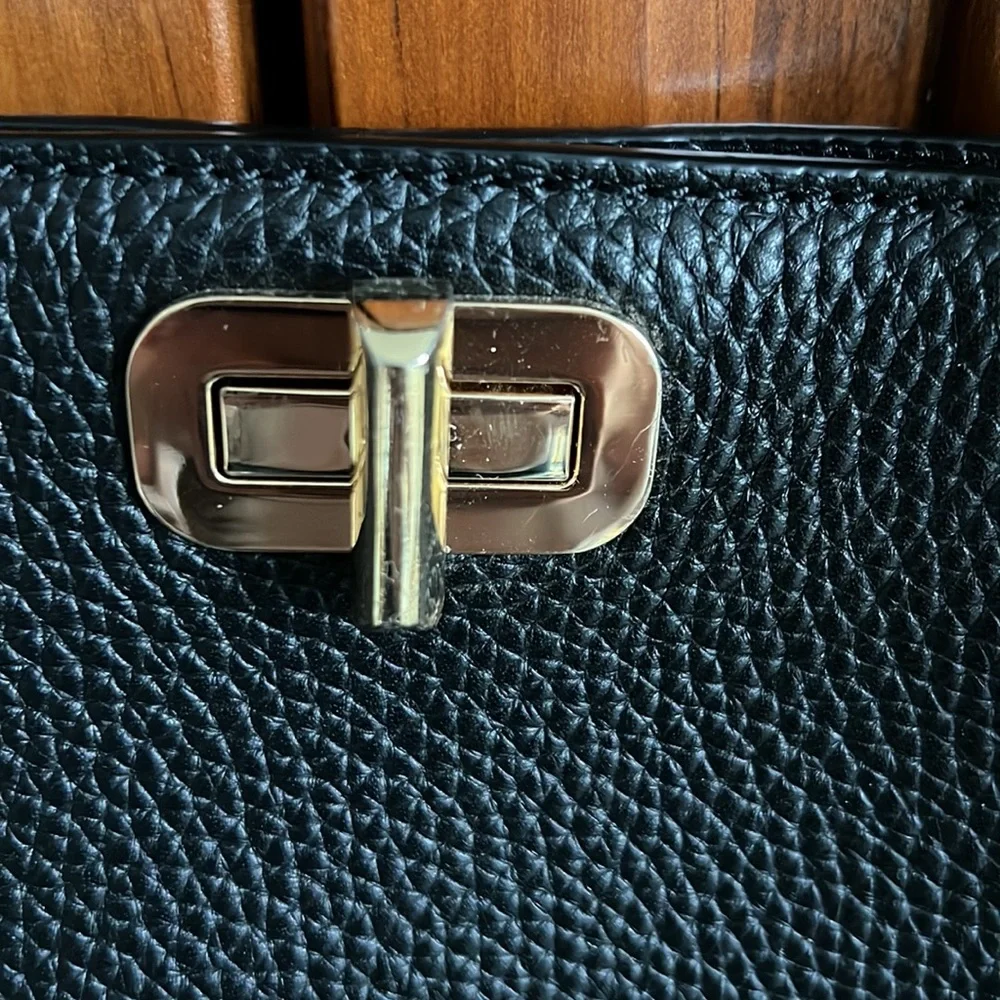 Michael Kors Black Sullivan North/South Messenger - Picture 5 of 10